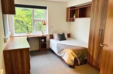 2-4 Plymbridge Lane, Crownhill, Plymouth - Image 2